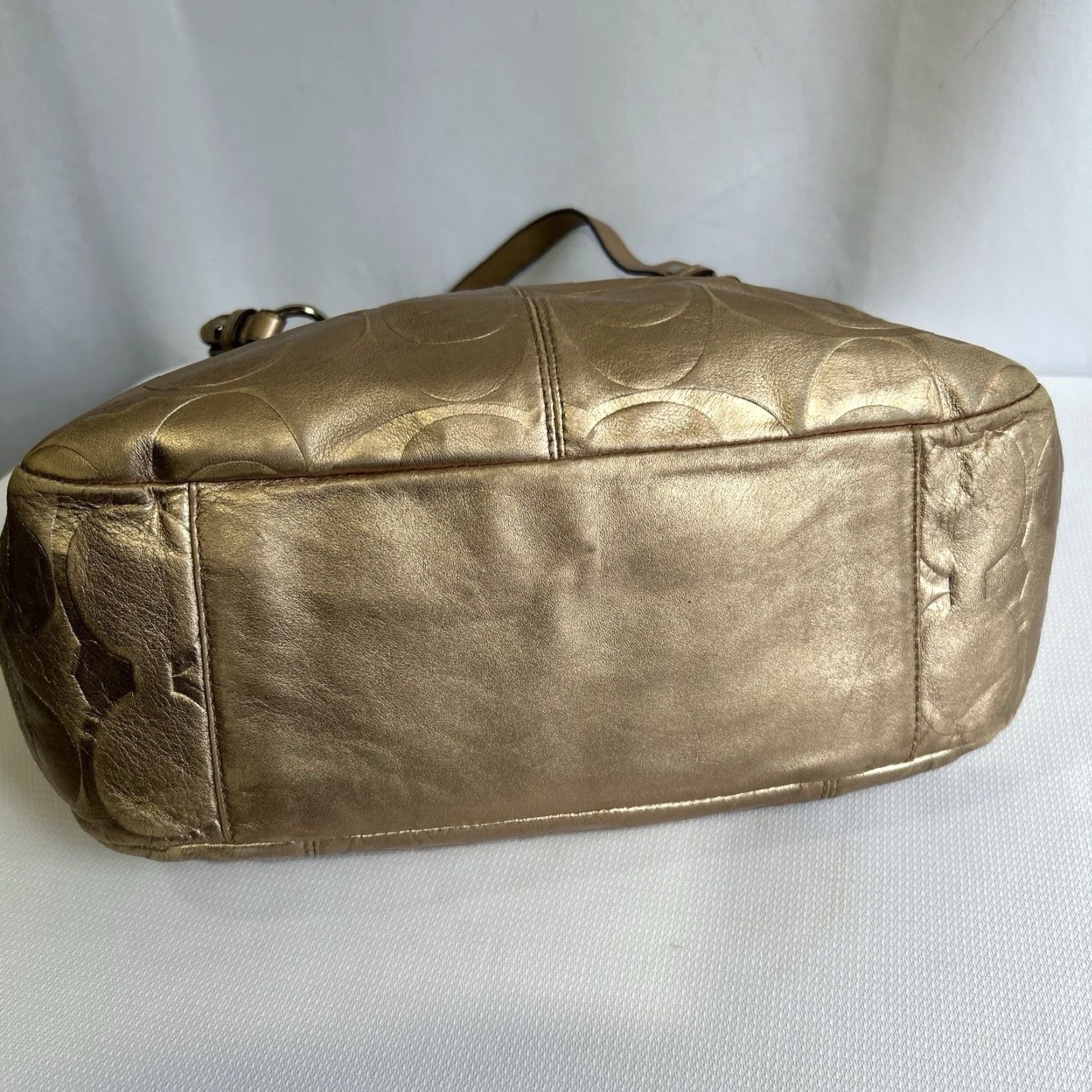 Coach Coach East West Gallery Embossed Leather Purse Tote Gold Metallic Zip Top F17727 Size L / US 10 / IT 46 - 5 Thumbnail