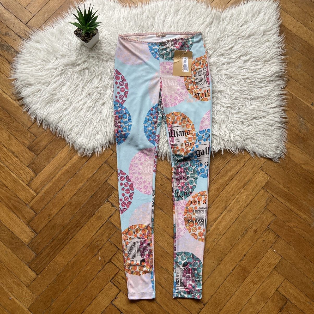 John Galliano 📌 NEW Crazy John Galliano Newspaper Leggins Size 27" / US 4 / IT 40 - 1 Thumbnail
