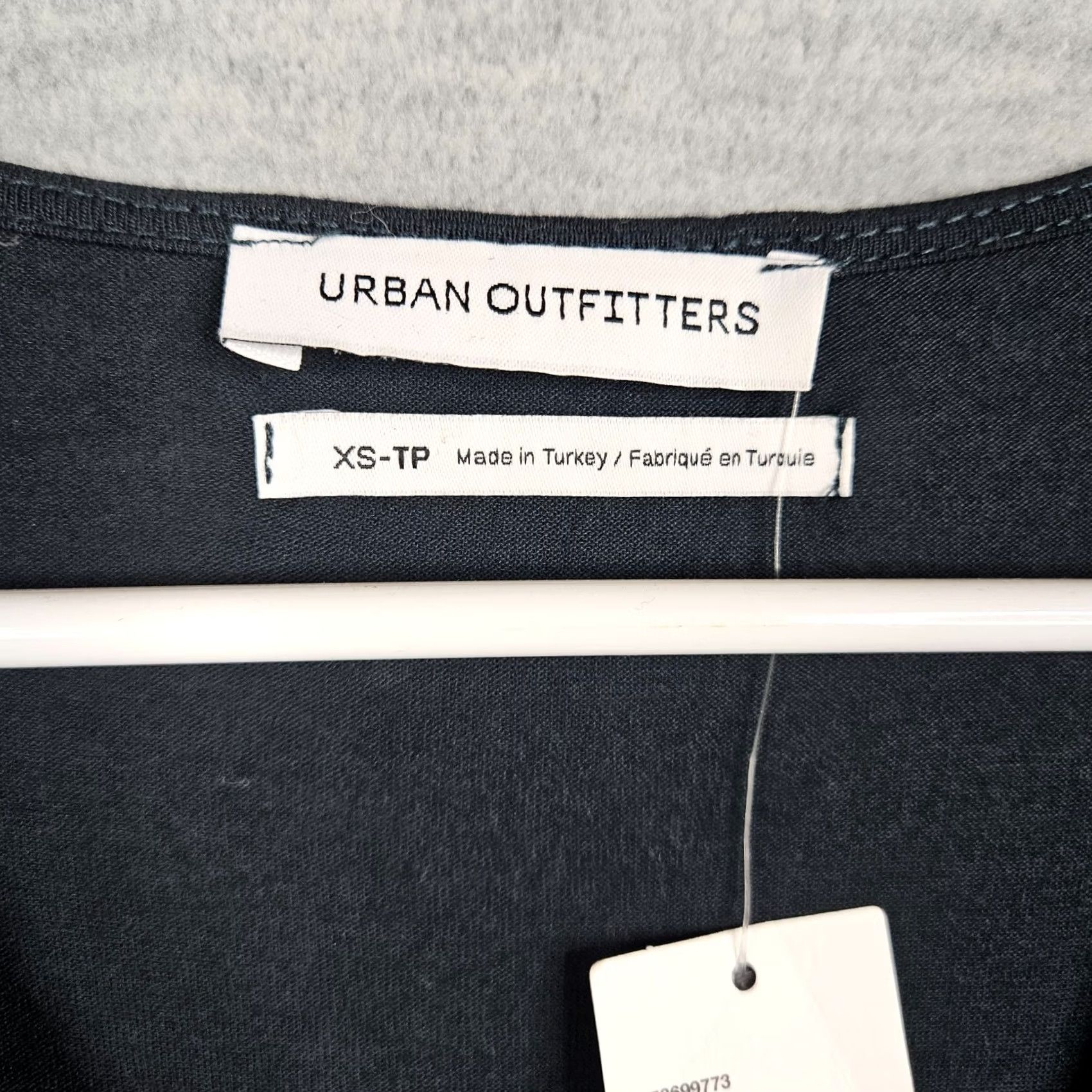 Urban Outfitters URBAN OUTFITTERS Women's Black Casual Dress V-Neck 3/4 Sleeve Size XS NEW Size XS / US 0-2 / IT 36-38 - 8 Thumbnail