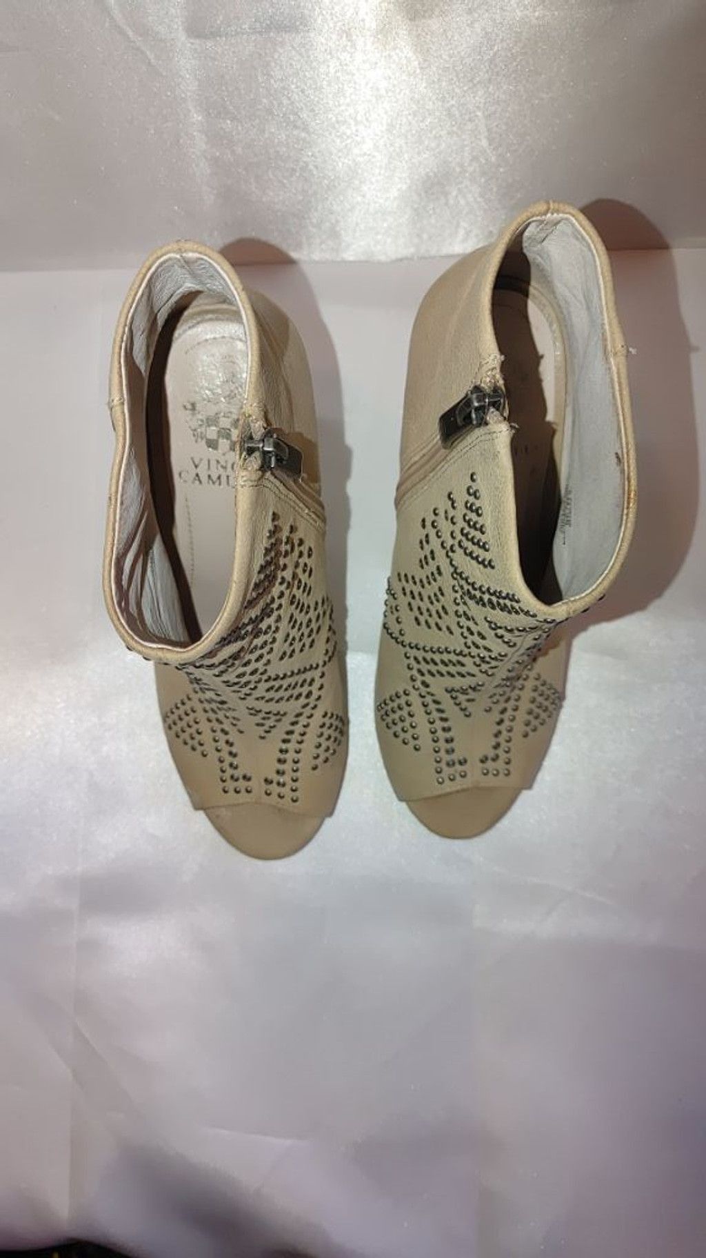 Vince Camuto Women's Vince Camuto Kanster Leather Peep Toe Booties Size 6 Size US 6 / IT 36 - 6 Thumbnail