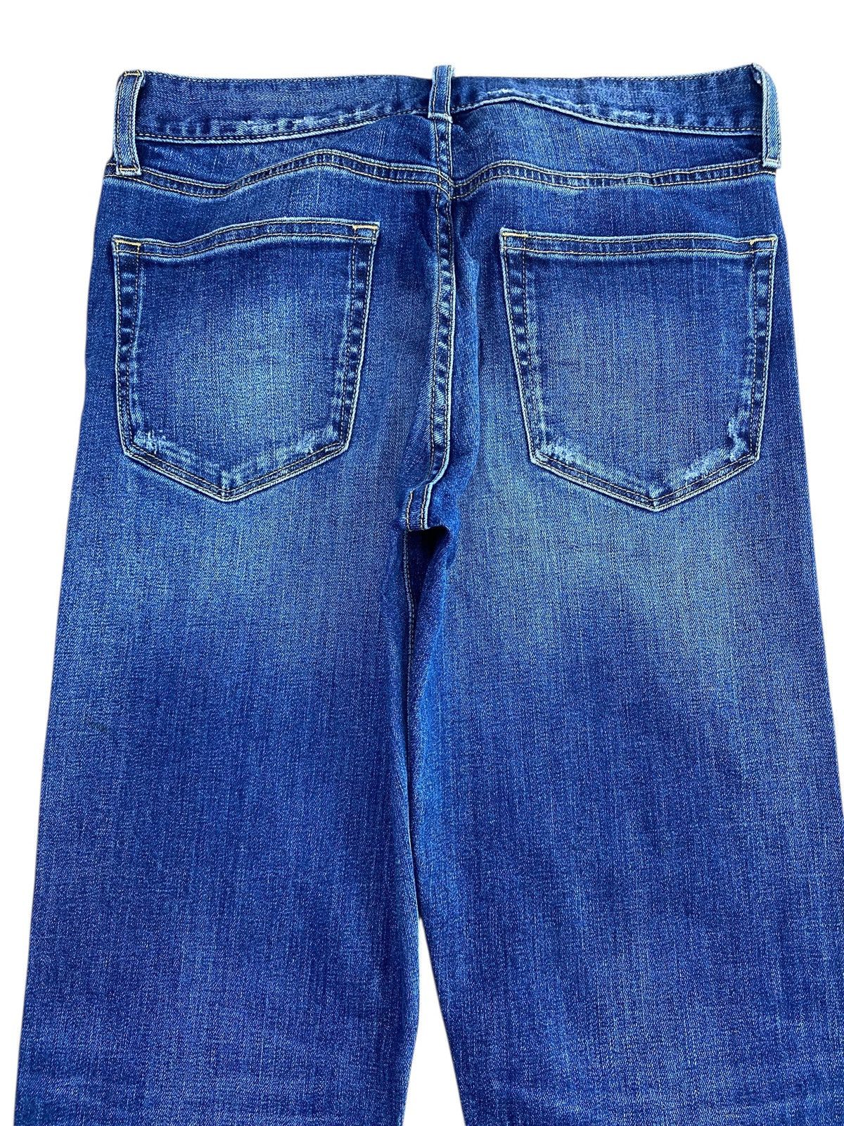 Uniqlo Uniqlo Ripped Whiskers Faded Style Loose Jeans Size US 29 - 4 Thumbnail