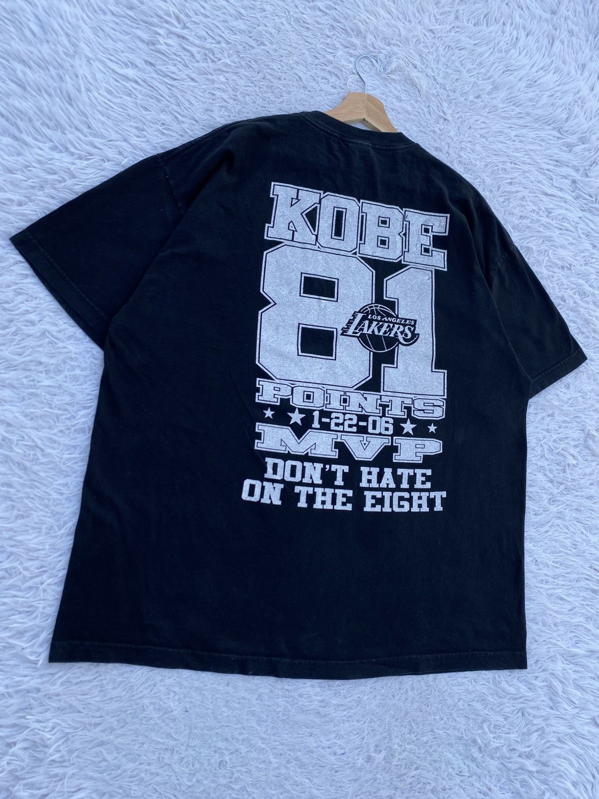 NBA Rare Vintage Y2K NBA Kobe Bryant Tshirt Size US XL / EU 56 / 4 - 15 Thumbnail