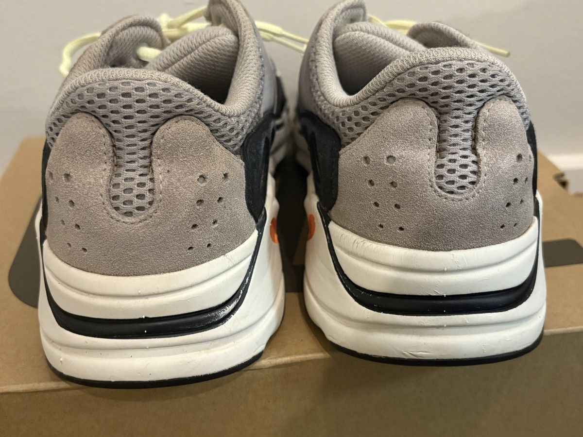 Adidas × Kanye West Yeezy Boost 700 Size US 9 / EU 42 - 10 Thumbnail