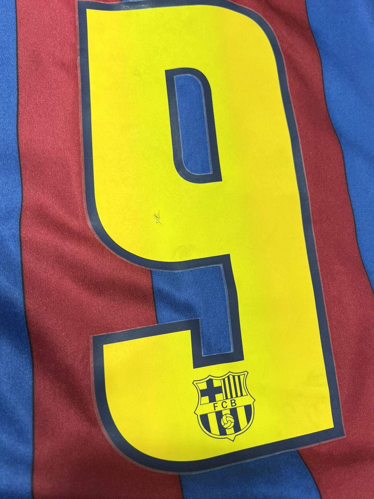 Vintage Vintage Nike Bercelona #9 Eto'O 2005-06 Soccer Jersey Size US XL / EU 56 / 4 - 9 Thumbnail