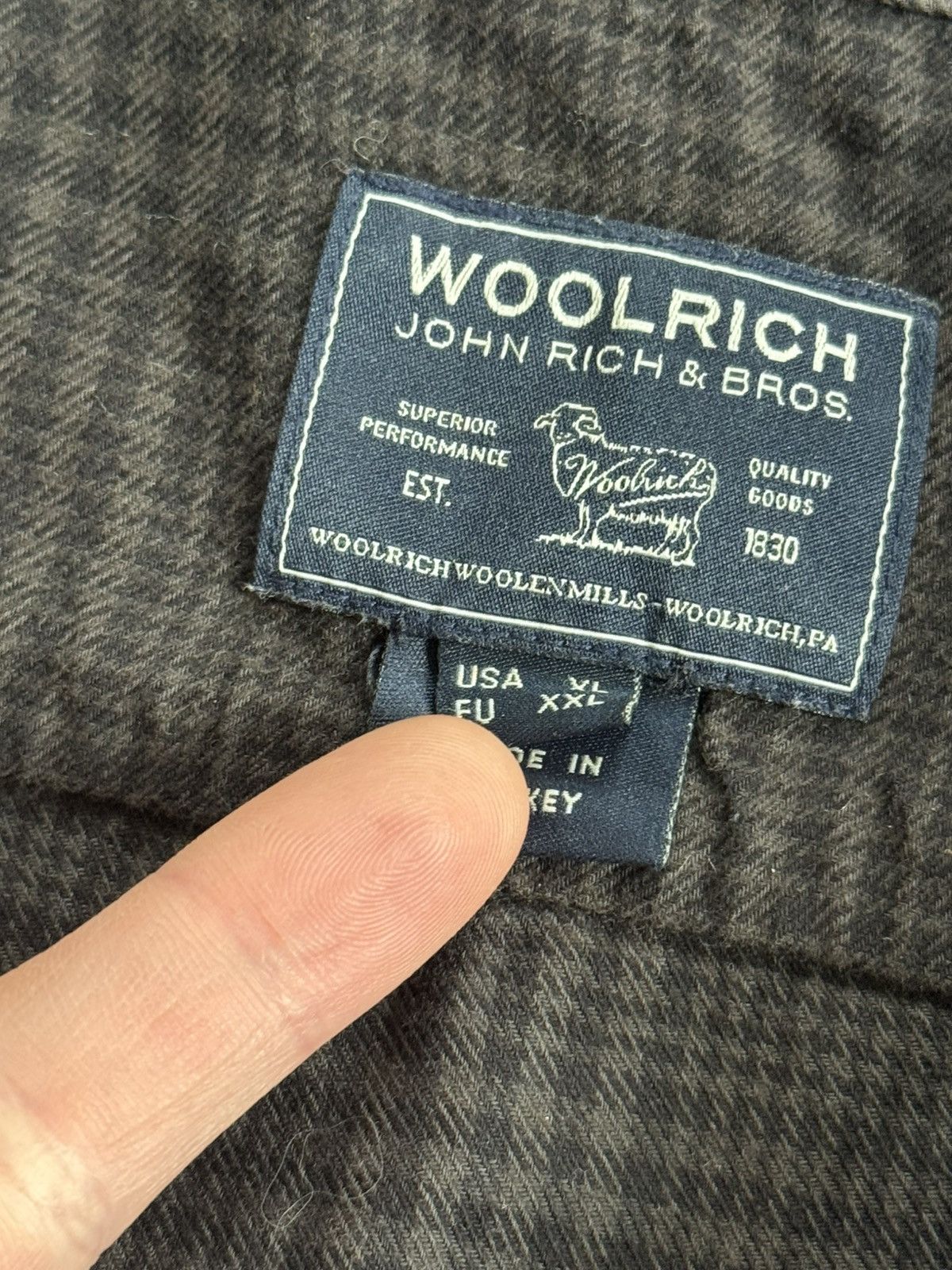 Woolrich Woolen Mills Woolrich XL/size Chekered button up shirts casual flannel Size US XL / EU 56 / 4 - 5 Thumbnail