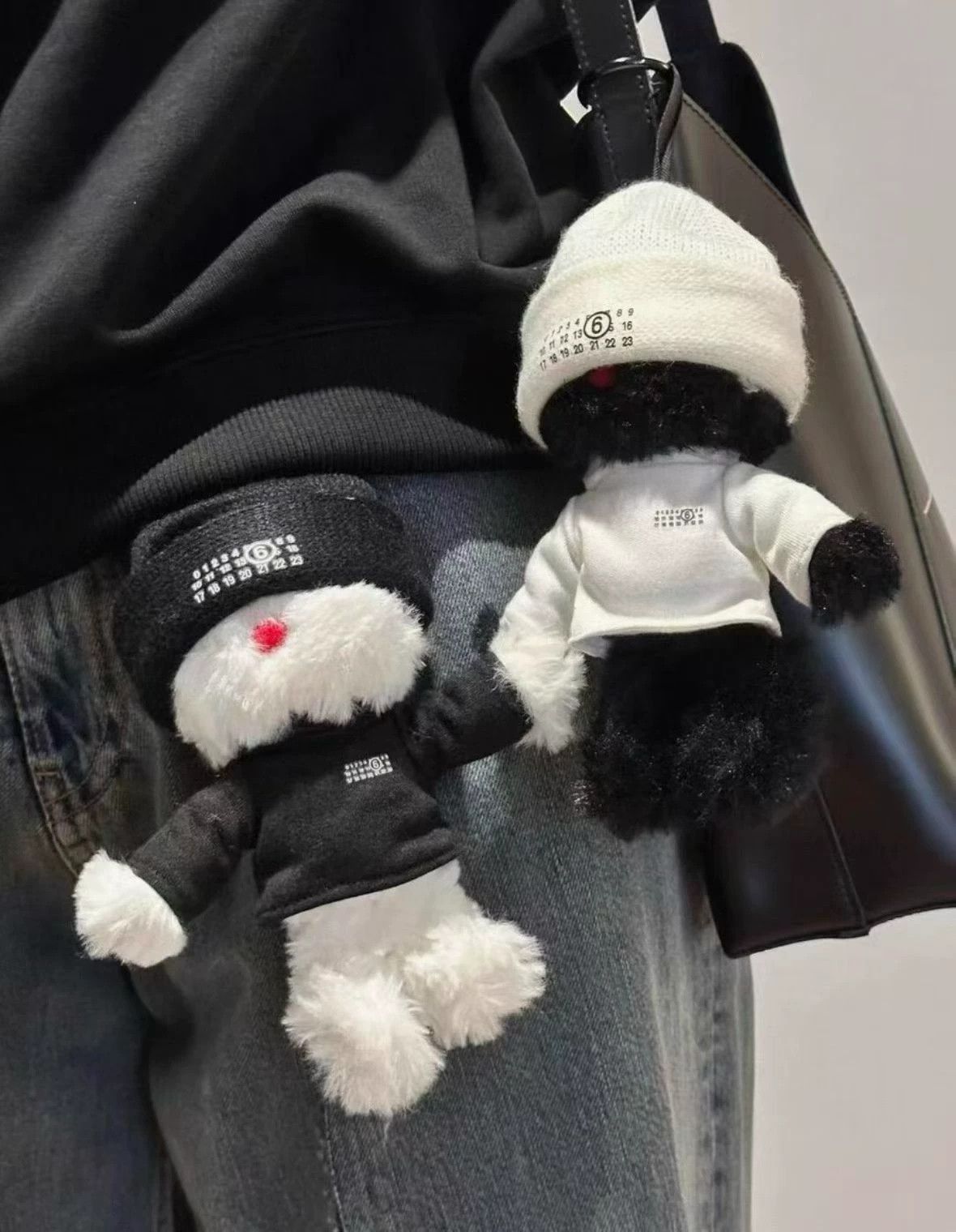 Maison Margiela Maison Margiela MM6 Magnetic Valentine's Day Bear Keychain Size ONE SIZE - 3 Thumbnail