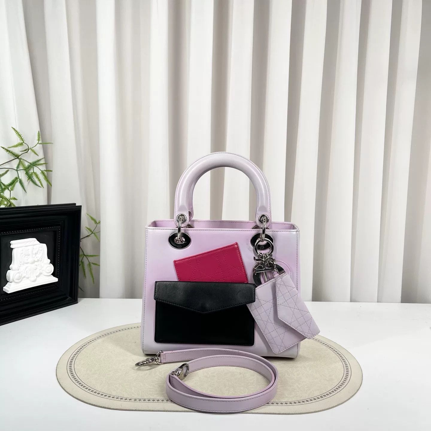 Dior Pre-loved Bag Very good condition Size ONE SIZE - 1 Thumbnail