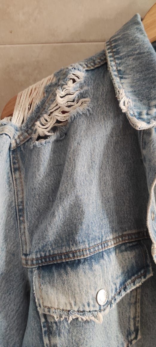 Zara Zara Denim Distressed Ripped Light Blue Jean Jacket Size S Size US S / EU 44-46 / 1 - 3 Thumbnail