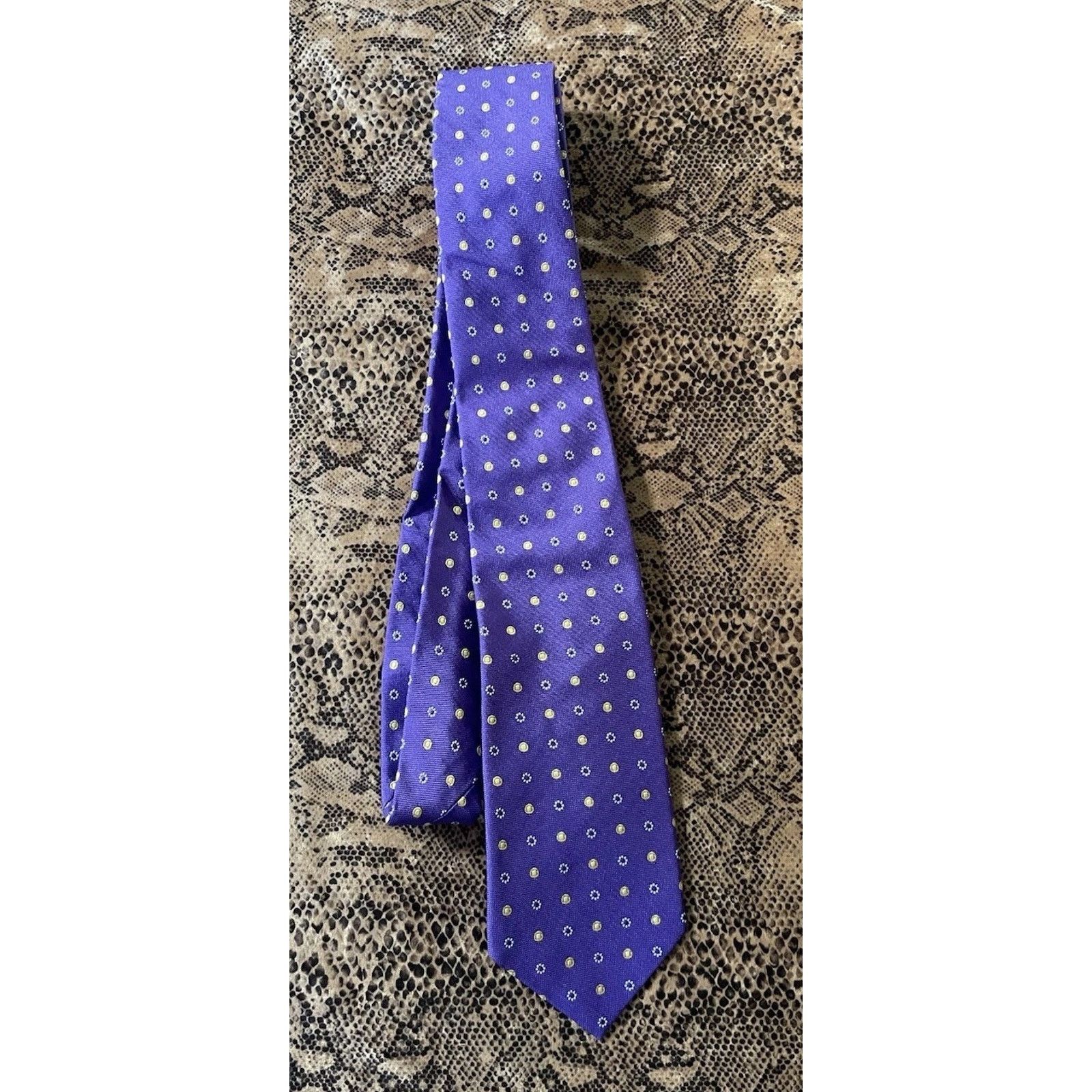 Other Mountain & Sackett Tie Gold Printed Pattern, 100% silk USA Size ONE SIZE - 1 Thumbnail