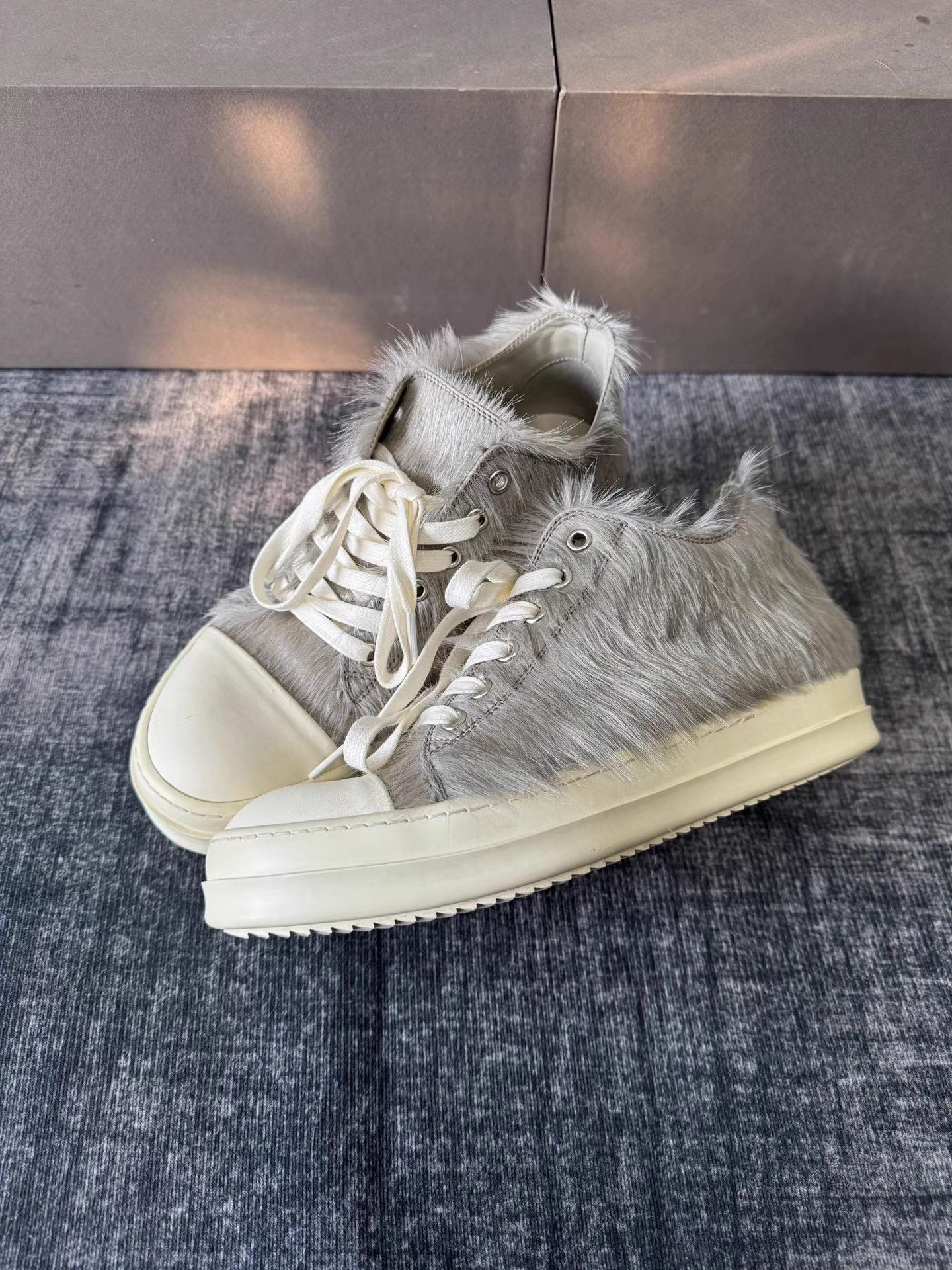 Rick Owens Rick Owens Mainline Grey Pony Hair Low Top Big Converse Size US 6 / IT 36 - 1 Thumbnail