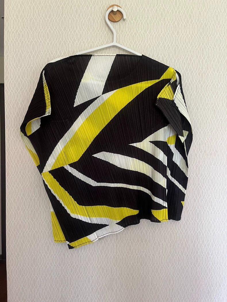 Issey Miyake Issey Miyake size:3 Black and white pleated top Size M / US 6-8 / IT 42-44 - 2 Thumbnail