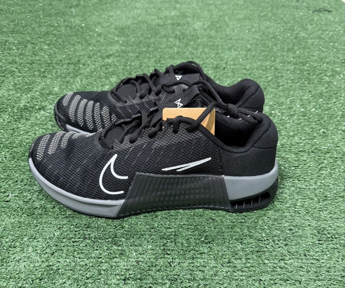 Nike Nike Women's Metcon9 Lace Up Training Shoes Black/Smoke Grey Size US 11 / IT 41 - 1 Thumbnail