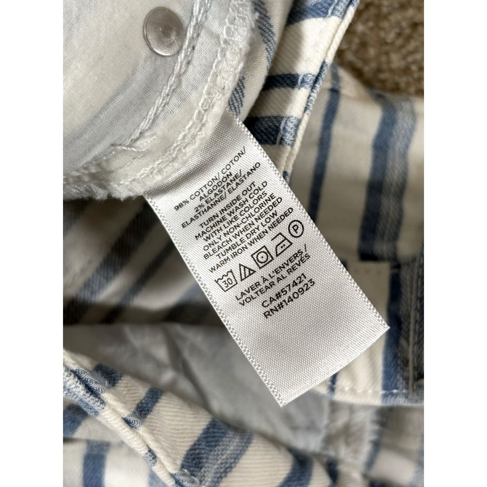 Loft LOFT Skirt Denim Striped Mini Short Pockets Button Size 10 Blue White Women Regular Womens Pre-owned Excellent Size 32" / US 10 / IT 46 - 4 Thumbnail
