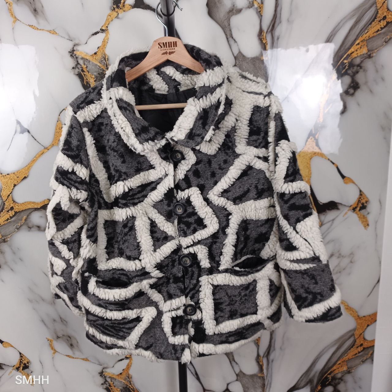 Japanese Brand Luxury Design V.A.N.T.E Faux Fur Jacket Size ONE SIZE - 1 Thumbnail