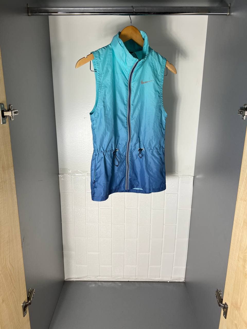 Nike VINTAGE NIKE NYLON RUNNING VESTS JACKET RETRO Y2K DRILL Size XS / US 0-2 / IT 36-38 - 2 Thumbnail