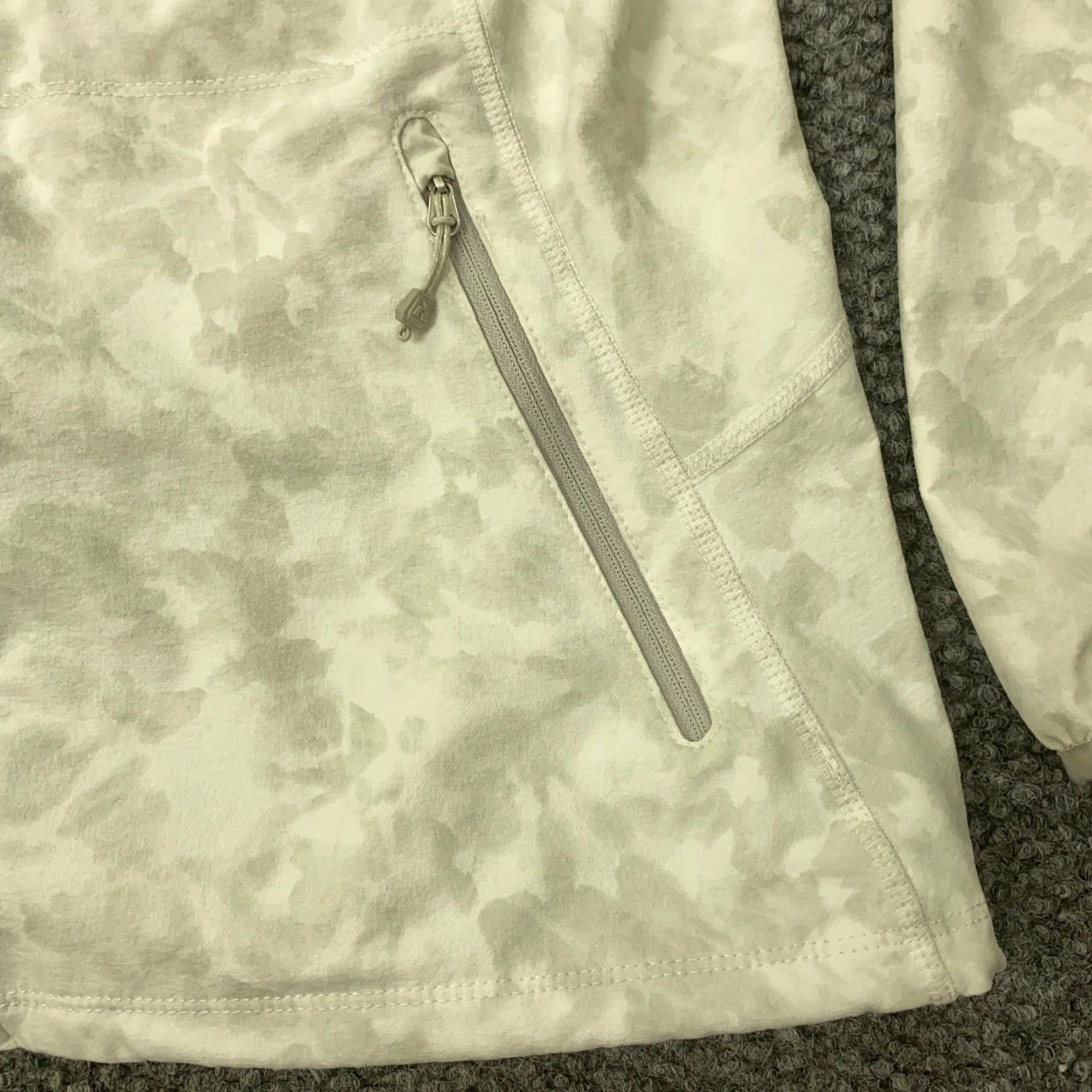 Eddie Bauer EDDIE BAUER First Ascent Jacket Womens Large Gray Lightweight Full Zip Thumb Holes Size L / US 10 / IT 46 - 4 Thumbnail