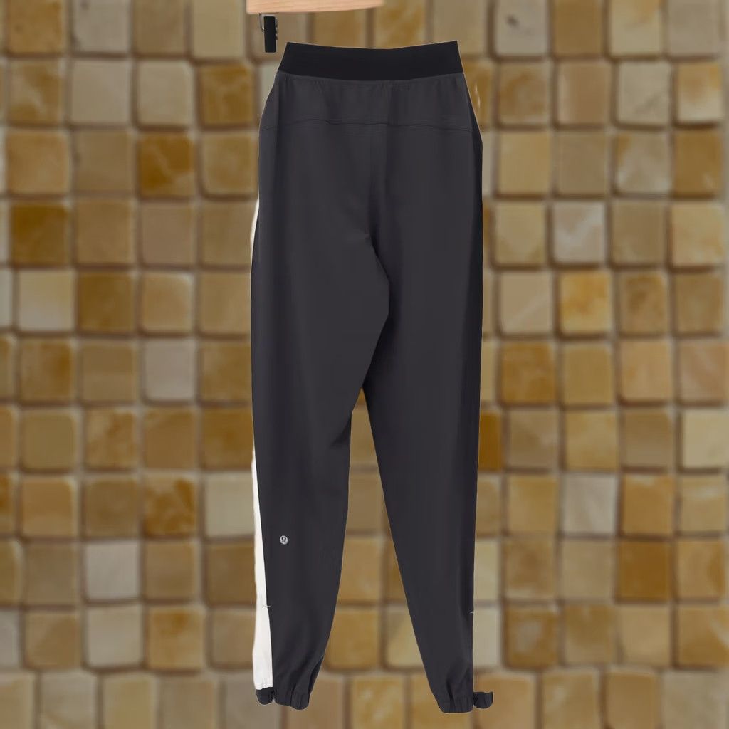 Lululemon Lululemon Women's Adapted State High Rise Jogger Colourblock Black/White Sz 6 Size 28" / US 6 / IT 42 - 1 Thumbnail
