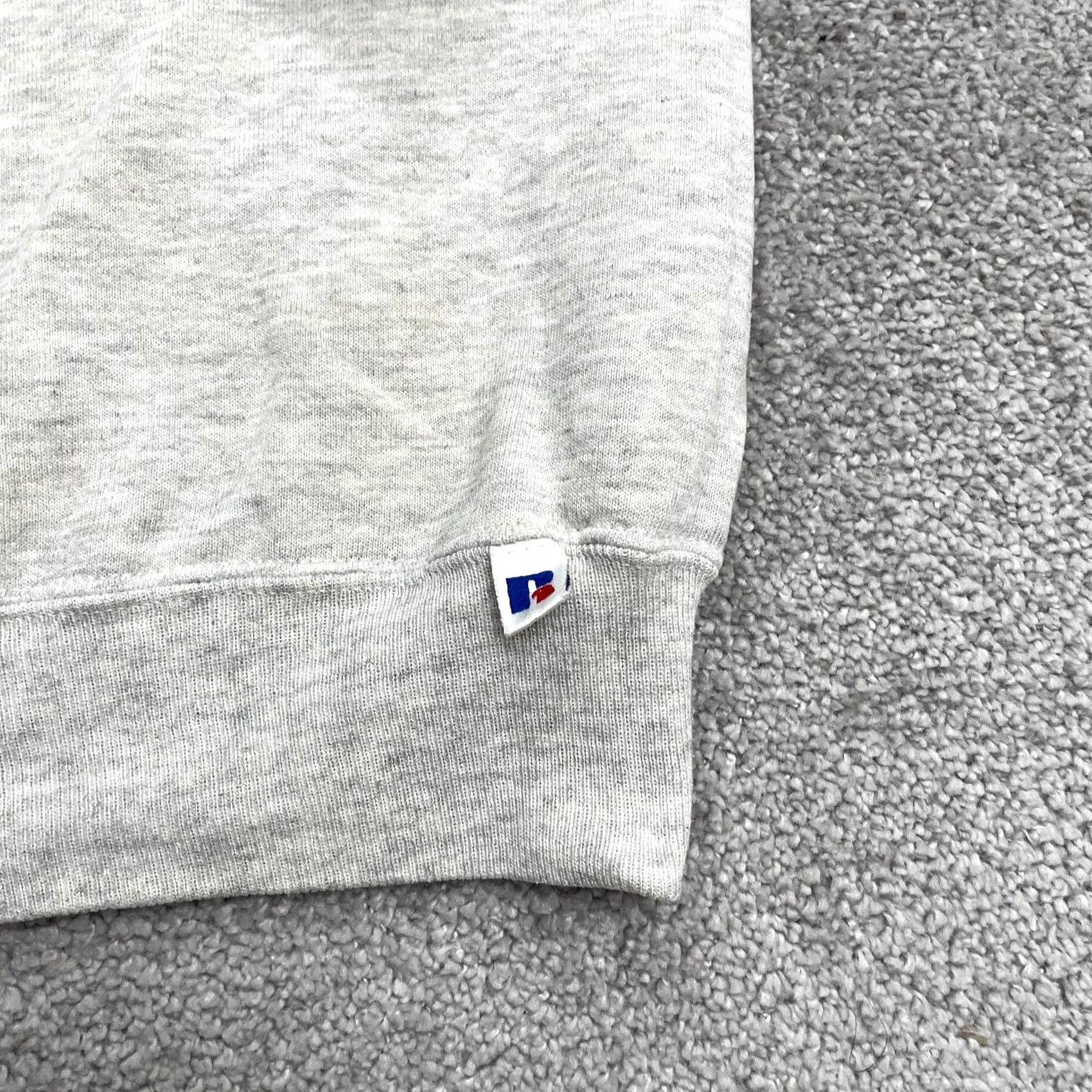 Russell Athletic VINTAGE Russell Athletic Graphic Pullover Sweatshirt Unisex Large Gray Crew Neck Sweatshirt Men’s Regular Fit 90s Outdoor Adventure Logo Print Size US L / EU 52-54 / 3 - 4 Thumbnail