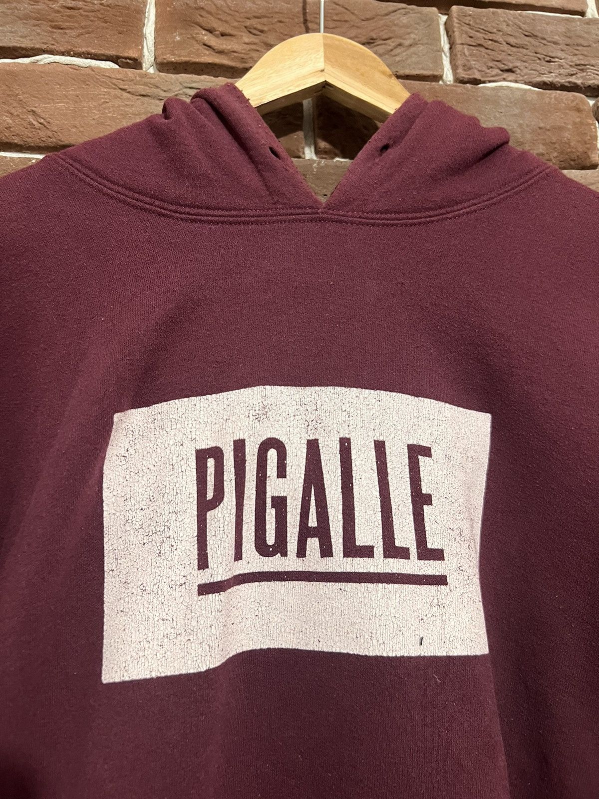 Pigalle Vintage Rare Pigalle Box Logo Burgundy Hoodie Og Streetwear Size US L / EU 52-54 / 3 - 2 Thumbnail