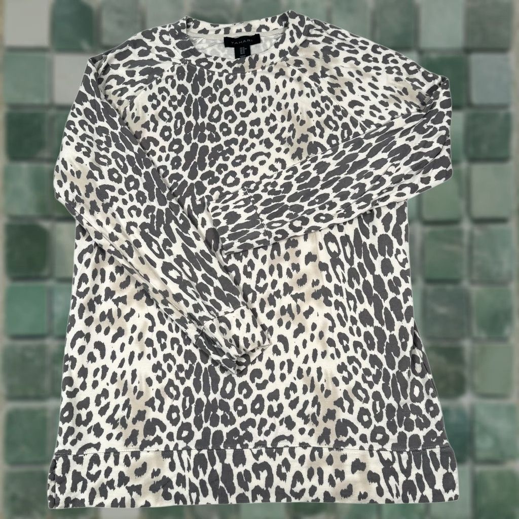 Vintage Tahari Women Tunic Sweatshirt Crew Neck Leopard Knit Gray M Regular Raglan Long Sleeve Pullover Casual Workwear Animals Size M / US 6-8 / IT 42-44 - 1 Thumbnail
