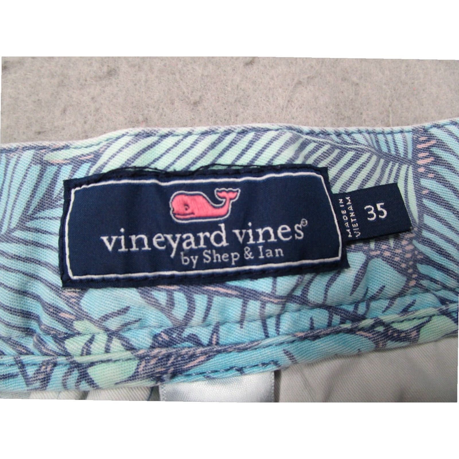 Vineyard Vines Vineyard Vines Mens 35 Blue Floral Breaker Chino Shorts 9" Beach Golf Size US 35 - 2 Thumbnail