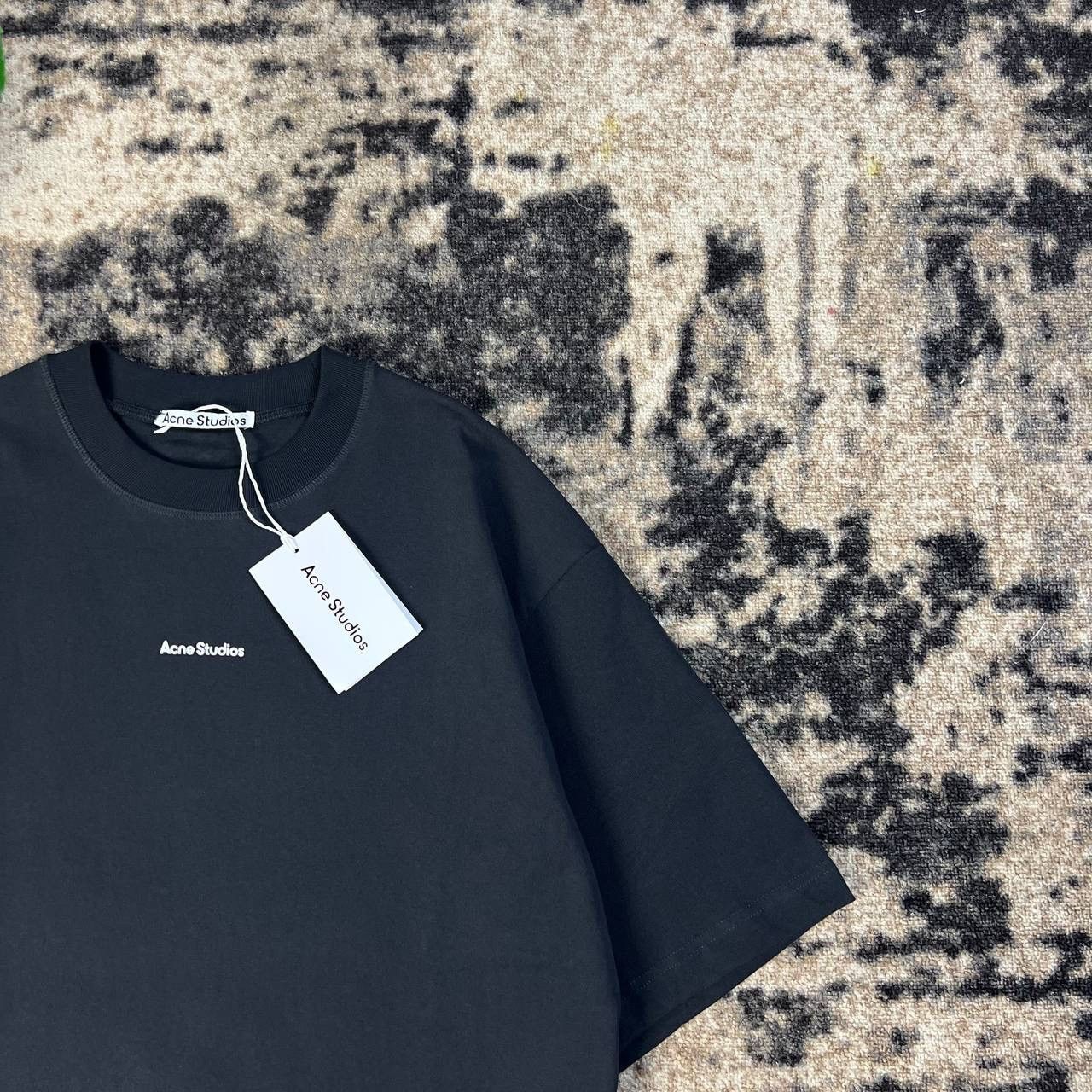 Acne Studios Acne Studios Center Logo Oversized Fit T-Shirt Size US L / EU 52-54 / 3 - 2 Thumbnail