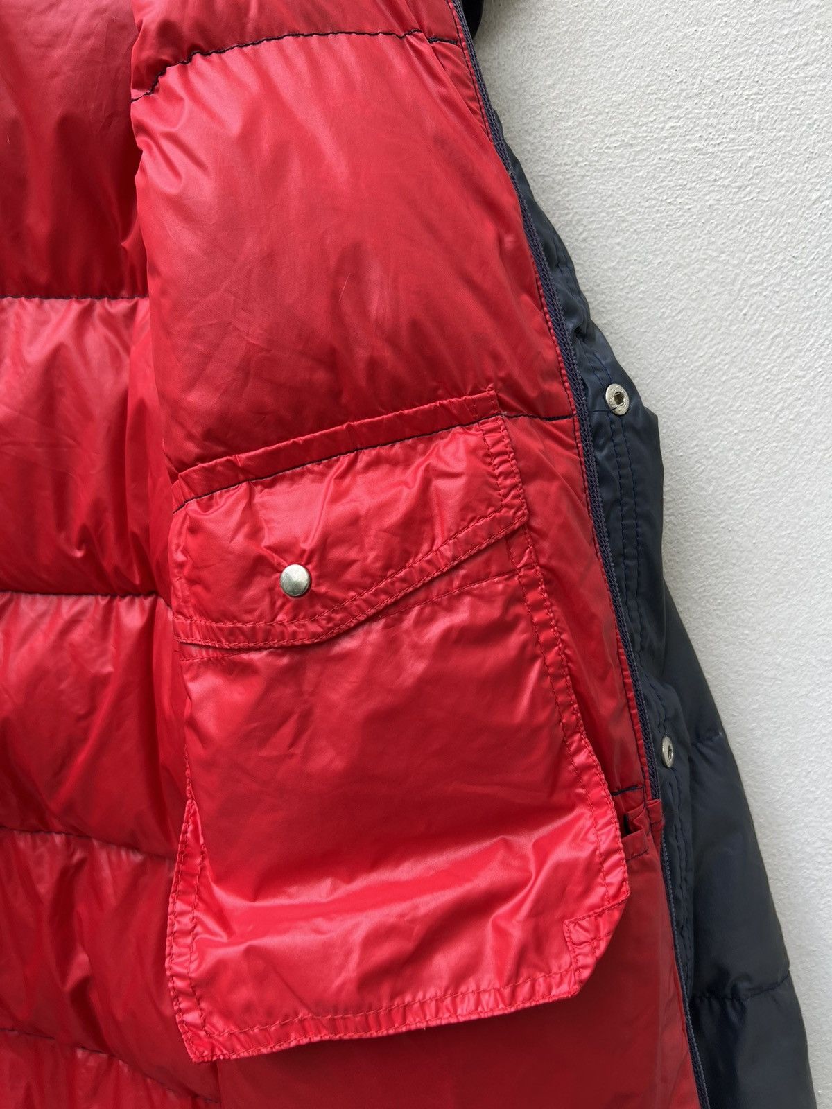 Moncler × Vintage Vintage Moncler Grenoble Sun Faded Black Down Puffer Jacket Size US L / EU 52-54 / 3 - 23 Thumbnail