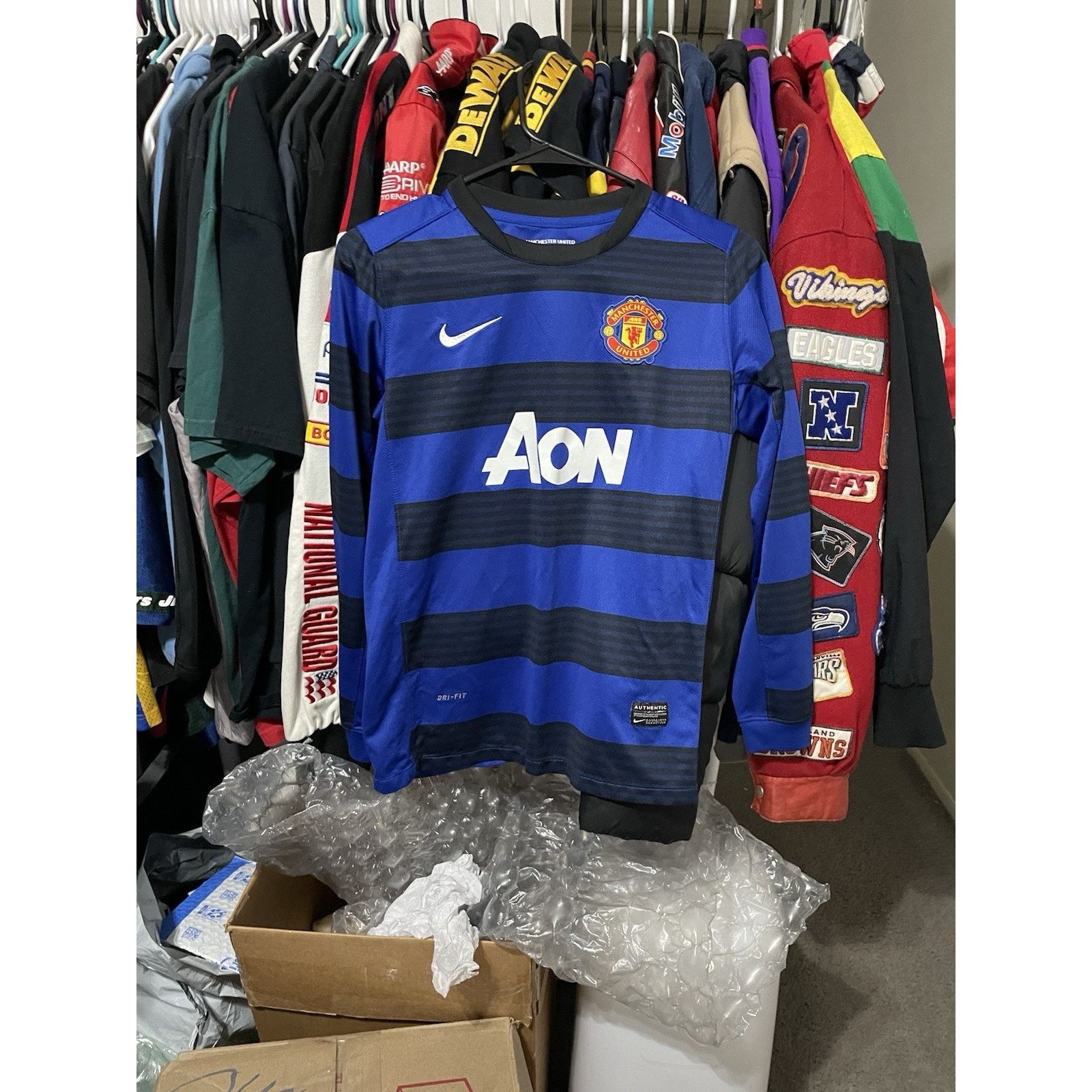 Nike Size Youth L (14-16yo)-Manchester United Wayne Rooney Jersey Size US L / EU 52-54 / 3 - 1 Thumbnail