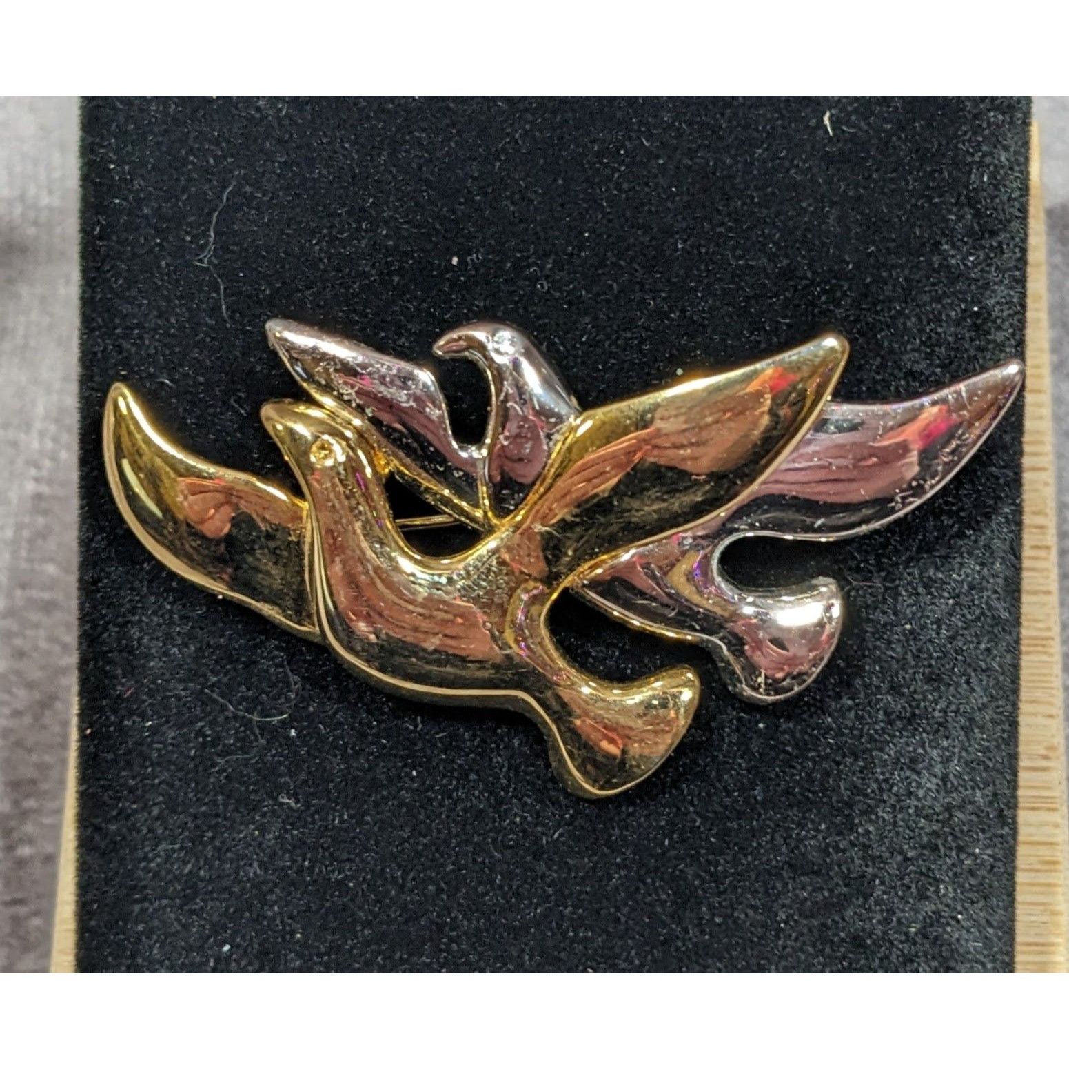 Other Vintage Silver And Gold Tone Flying Bird Pair Brooch Size ONE SIZE - 3 Thumbnail