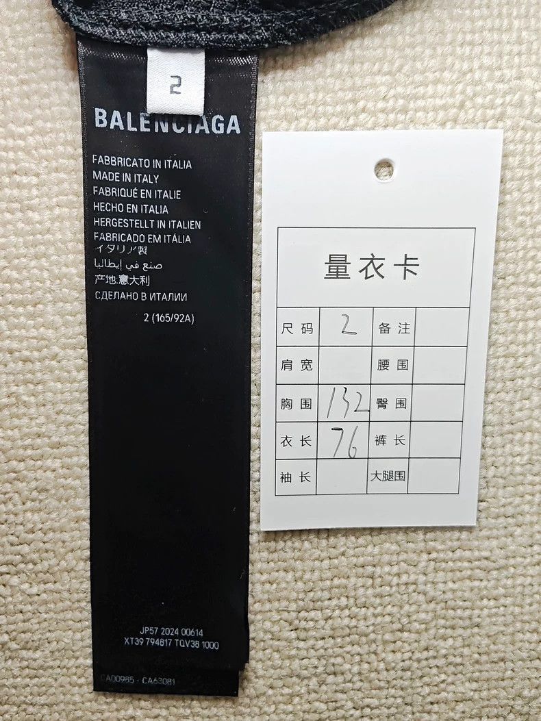 Balenciaga Balenciaga 24fall Double Ring Flame Net Eye Clothing short Size US M / EU 48-50 / 2 - 6 Thumbnail