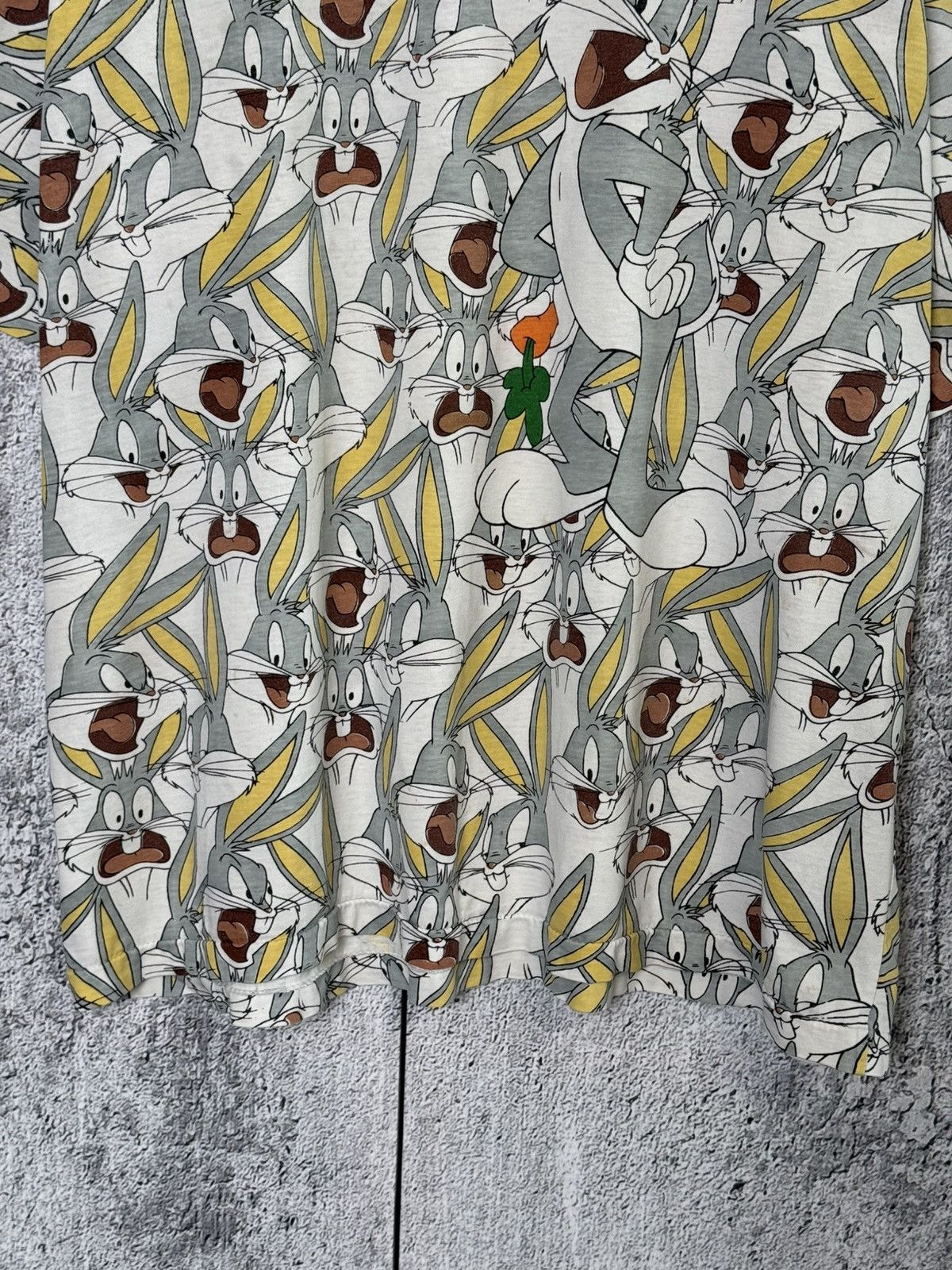 Warner Bros Vintage Bugs Bunny All Over Print T-Shirt Looney Tunes Tee Size US XL / EU 56 / 4 - 8 Thumbnail