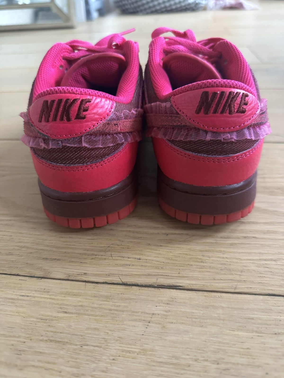 Nike Nike Wmns Valentines Day Dunks - size US 9 Size US 9 / IT 39 - 6 Thumbnail