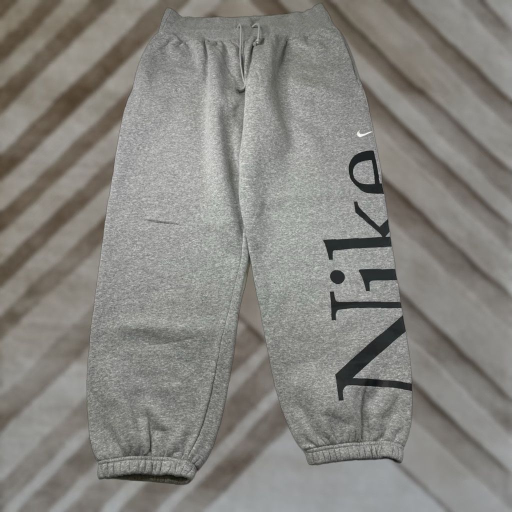 Nike NIKE Sportswear Oversized Logo Gray Fleece Jogger Pants Women Large Pockets Size 36" / US 14 / IT 50 - 1 Thumbnail