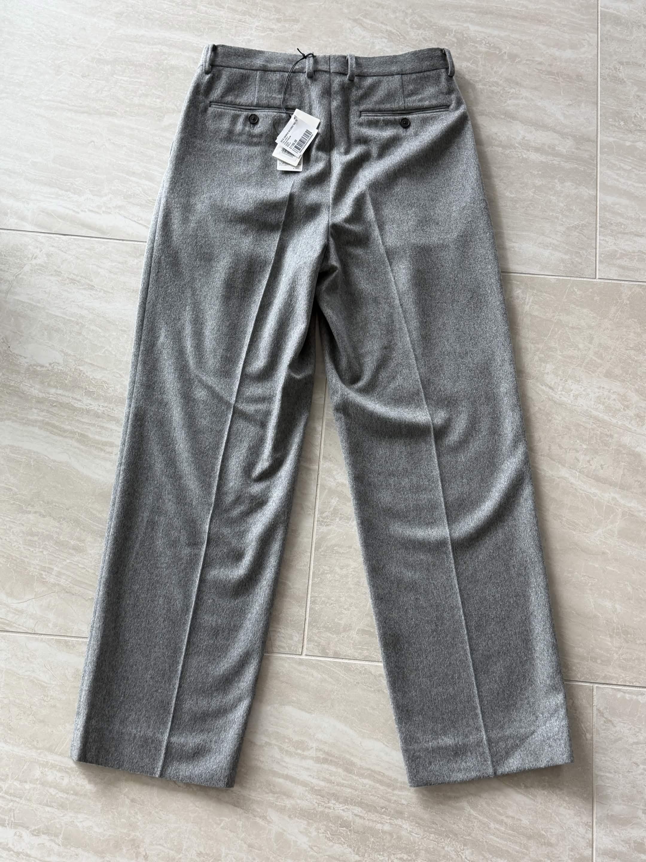 Auralee Auralee Cashmere Moleskin Two-Tuck Slacks Top Gray Size US 32 / EU 48 - 2 Thumbnail