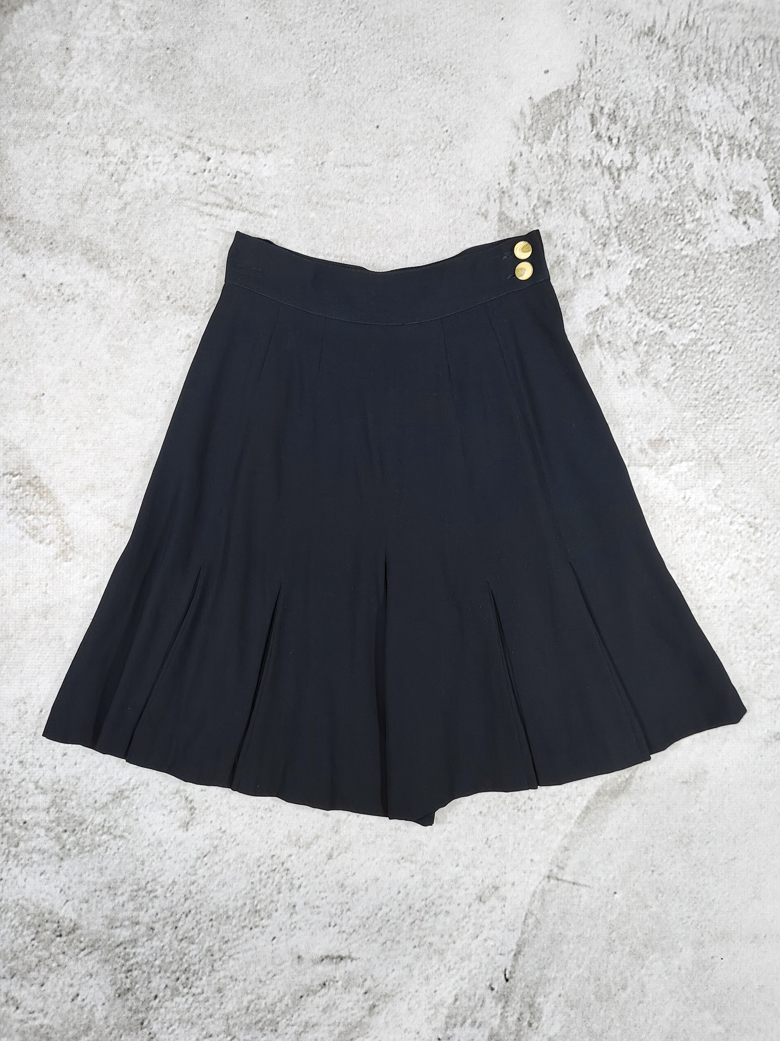 Chanel 90s Chanel Boutique Minimal Wool Pleated Skort Culottes Size 28" / US 6 / IT 42 - 1 Thumbnail