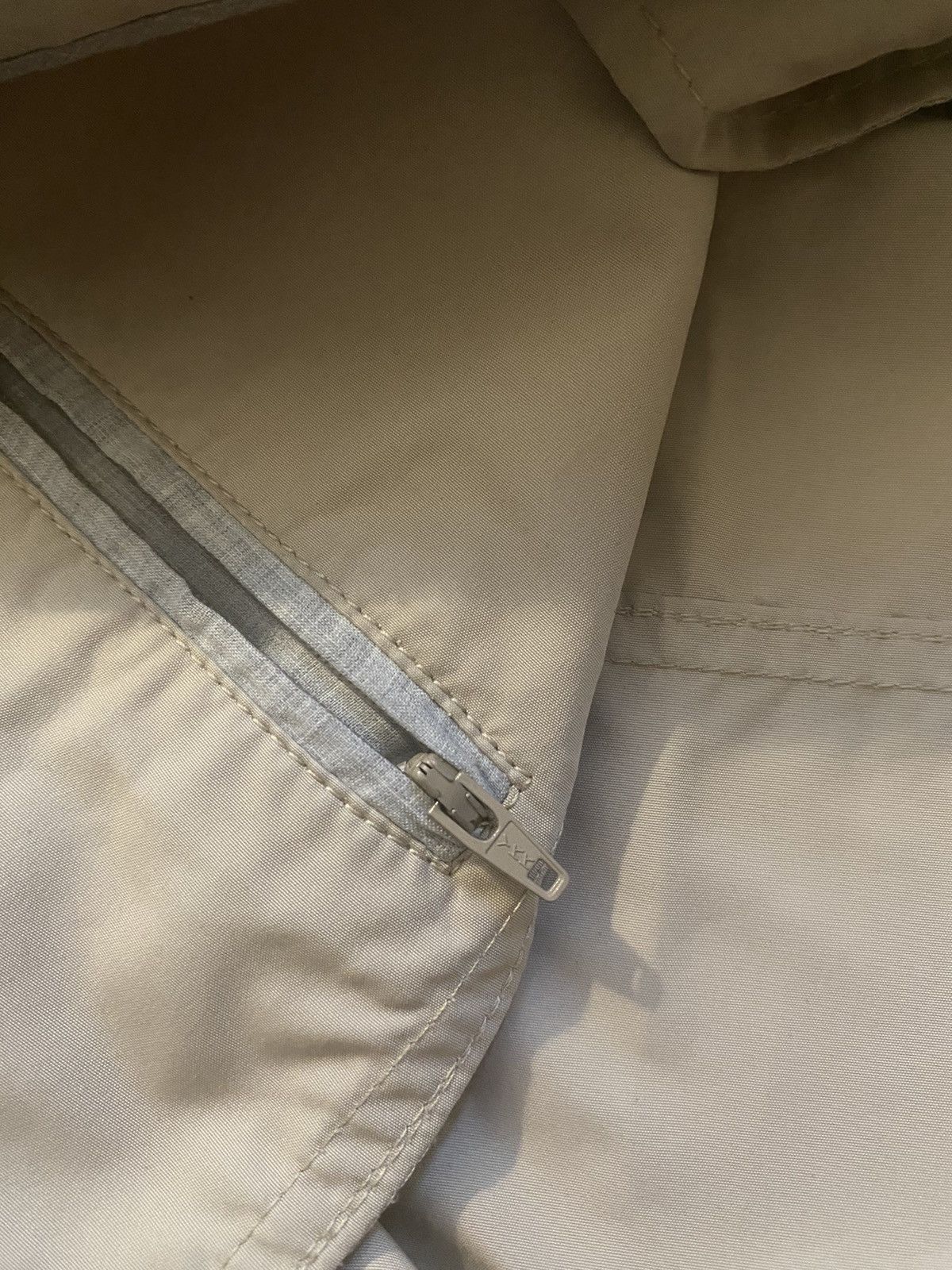 Brunello Cucinelli Brunello Cucinelli Nylon Beige Bomber Size US M / EU 48-50 / 2 - 10 Thumbnail