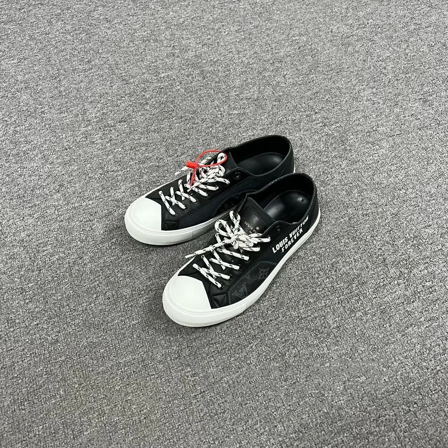 Louis Vuitton Louis Vuitton Monogram Low. Size US 8.5 / EU 41-42 - 1 Thumbnail