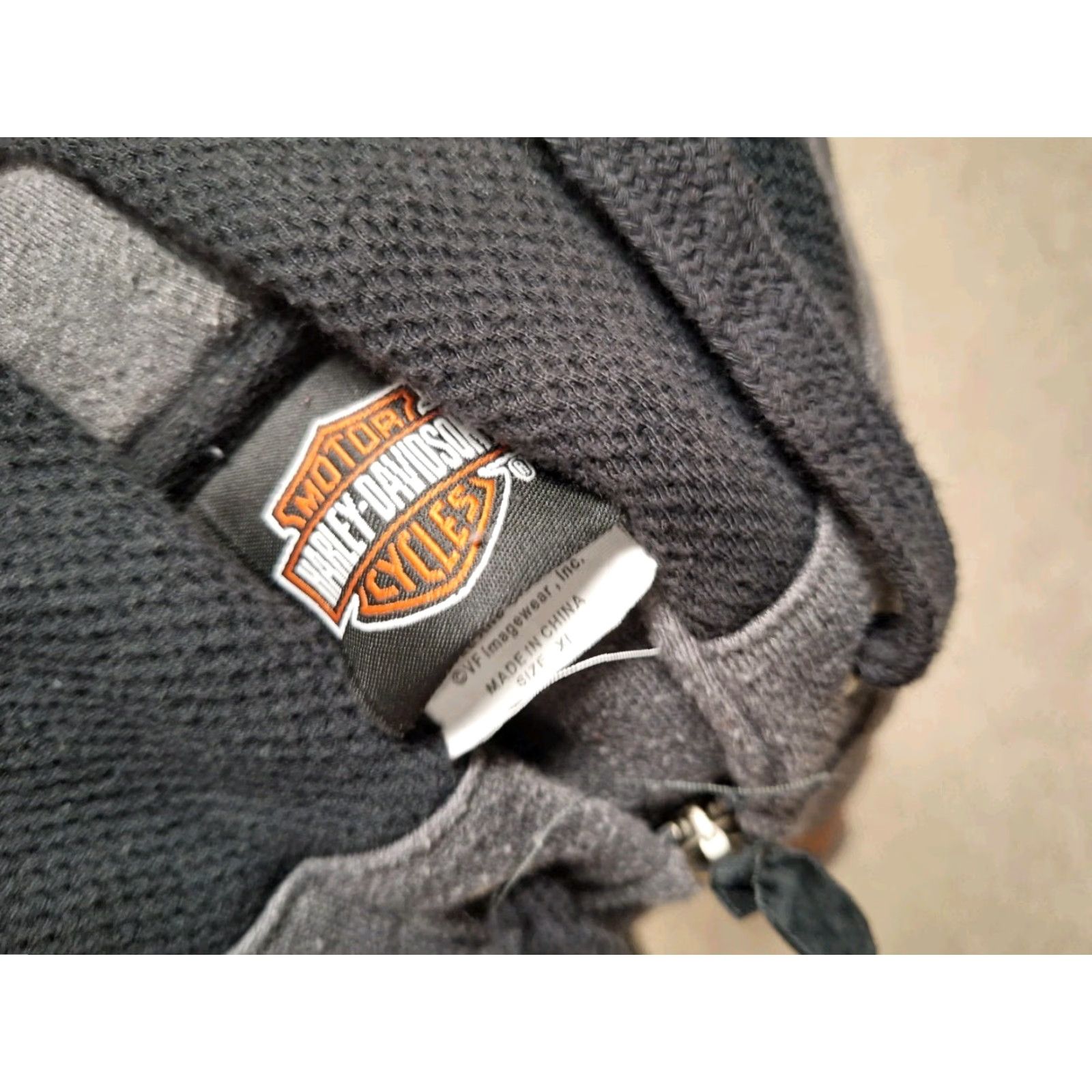 Harley Davidson VINTAGE Harley-Davidson Hoodie Pullover Two Tone Black XL Men Embroidered Pocket Hooded Zipper Size US XL / EU 56 / 4 - 2 Thumbnail