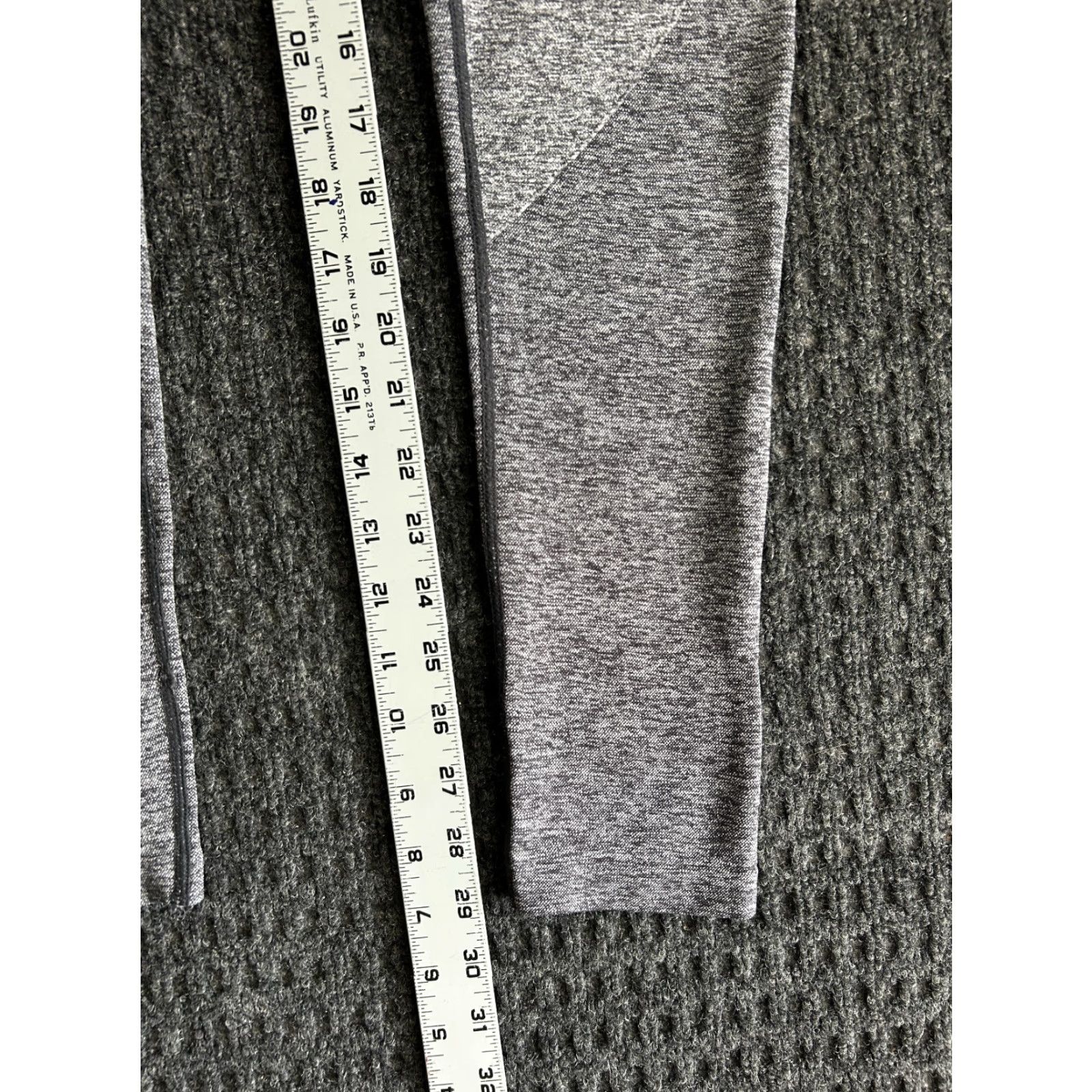 Gymshark Gymshark Leggings M Women Regular Gray Two tone Seamless Contour Flex Two Tone Athletic Gym & Training Yoga Pants Midi? Size 32" / US 10 / IT 46 - 5 Thumbnail