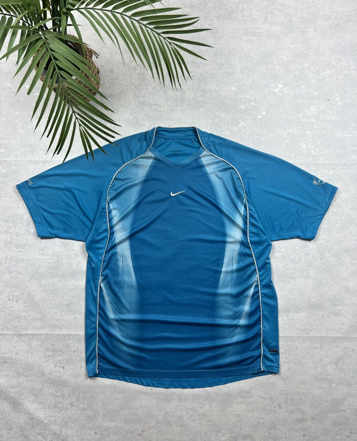 VINTAGE NIKE TEES 