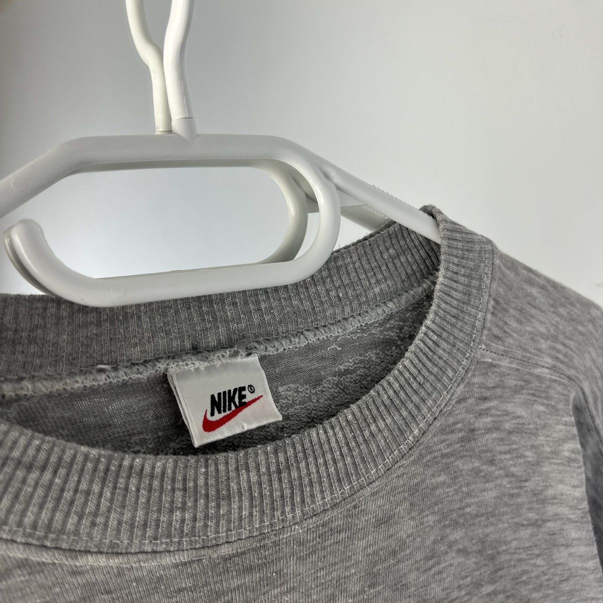 Vintage Vintage Y2K Nike Swoosh Boxy Fit Sweatshirt 90s Style Size US L / EU 52-54 / 3 - 3 Thumbnail