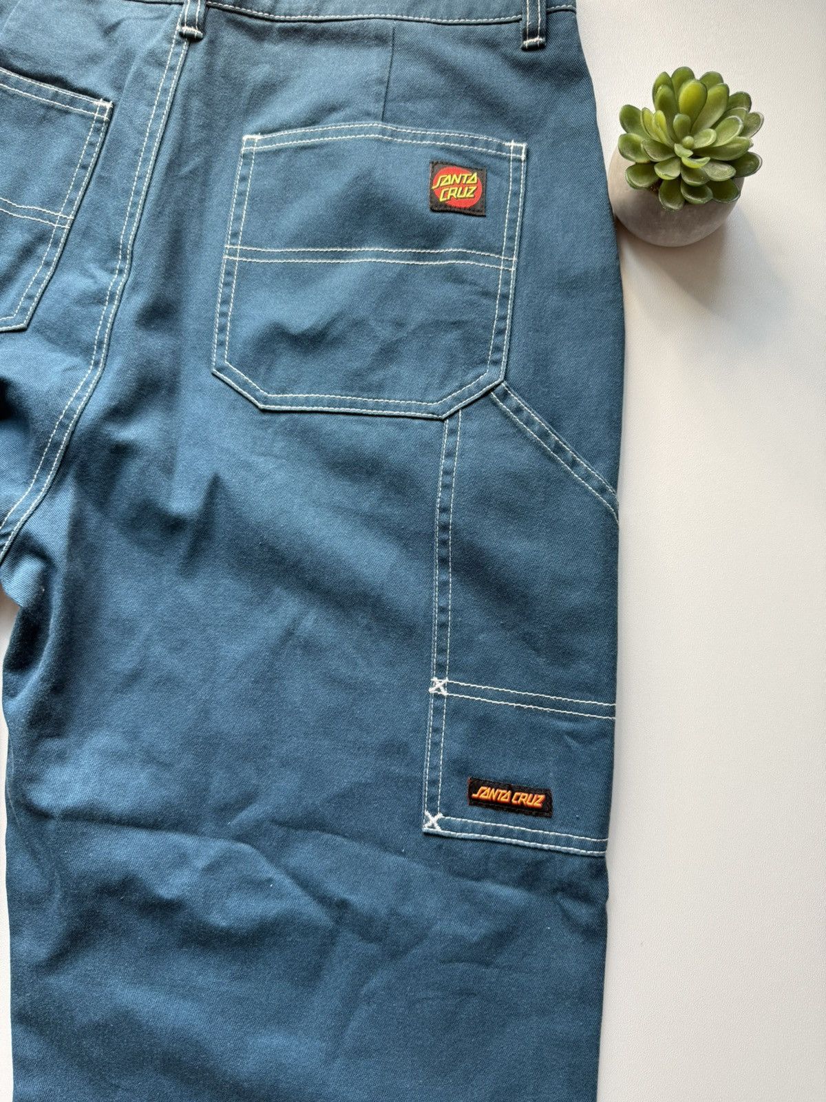 Santa Cruz Skateboards SANTA CRUZ WORKWEAR PANTS, SIZE M. DURABLE AND STYLISH Size US 32 / EU 48 - 3 Thumbnail
