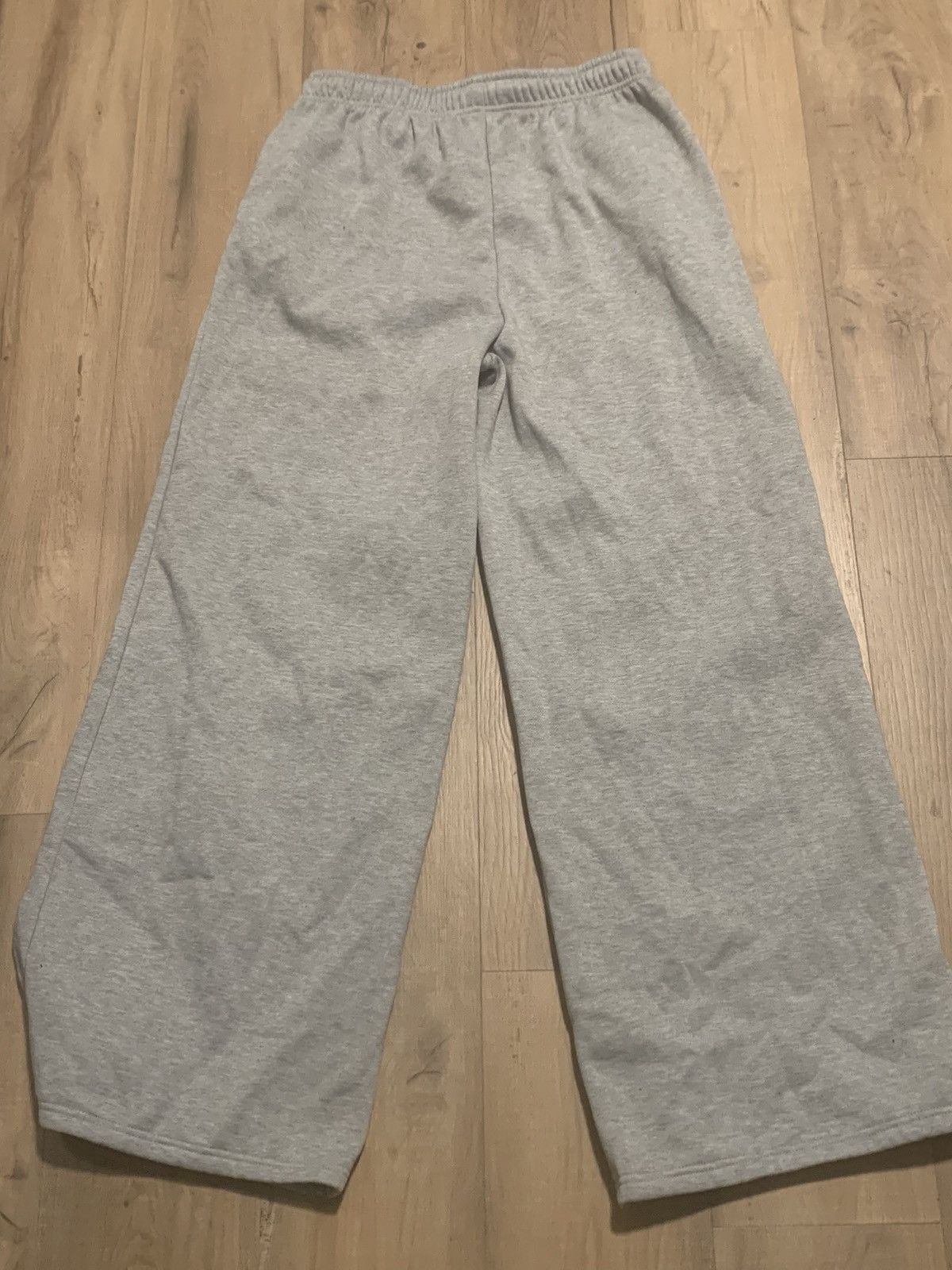Shein Flared Grey Sweatpants Size US 40 / EU 56 - 2 Thumbnail