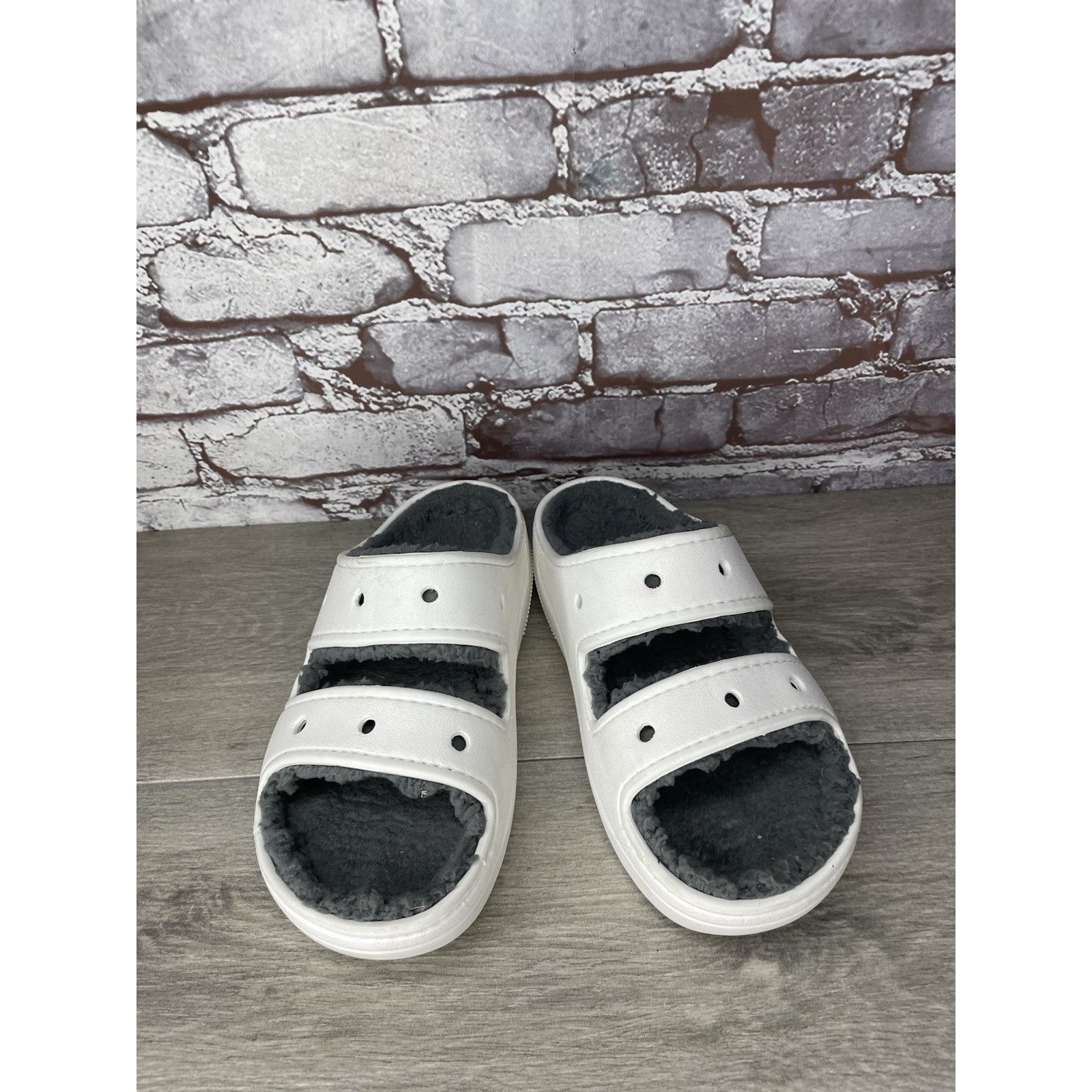 Crocs Crocs White Rubber Fur Sandals Platform Women Sz 7M US/38EU Size US 7 / IT 37 - 3 Thumbnail