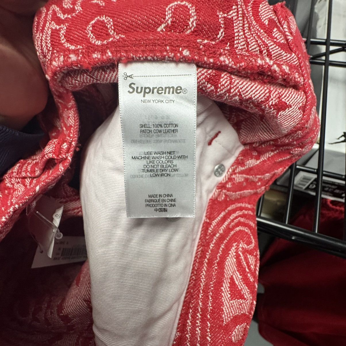 Supreme Supreme Bandana Jacquard Baggy Jean Red Size US 30 / EU 46 - 4 Thumbnail