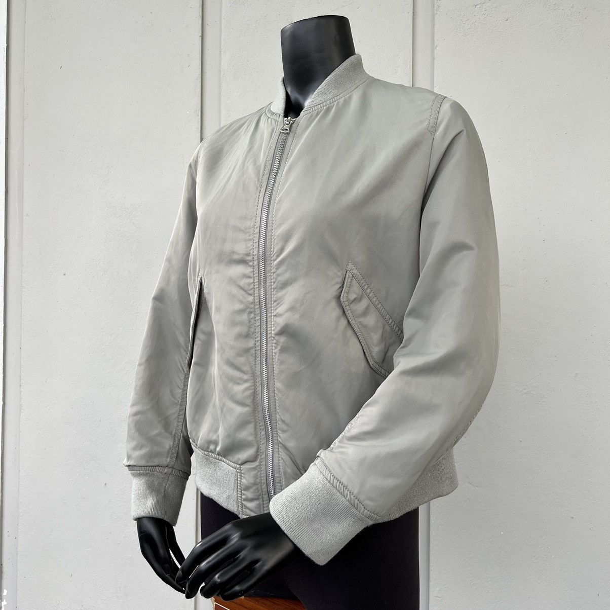 Japanese Brand × Uniqlo Uniqlo Women Bomber jacket Grey Size XL / US 12-14 / IT 48-50 - 6 Thumbnail