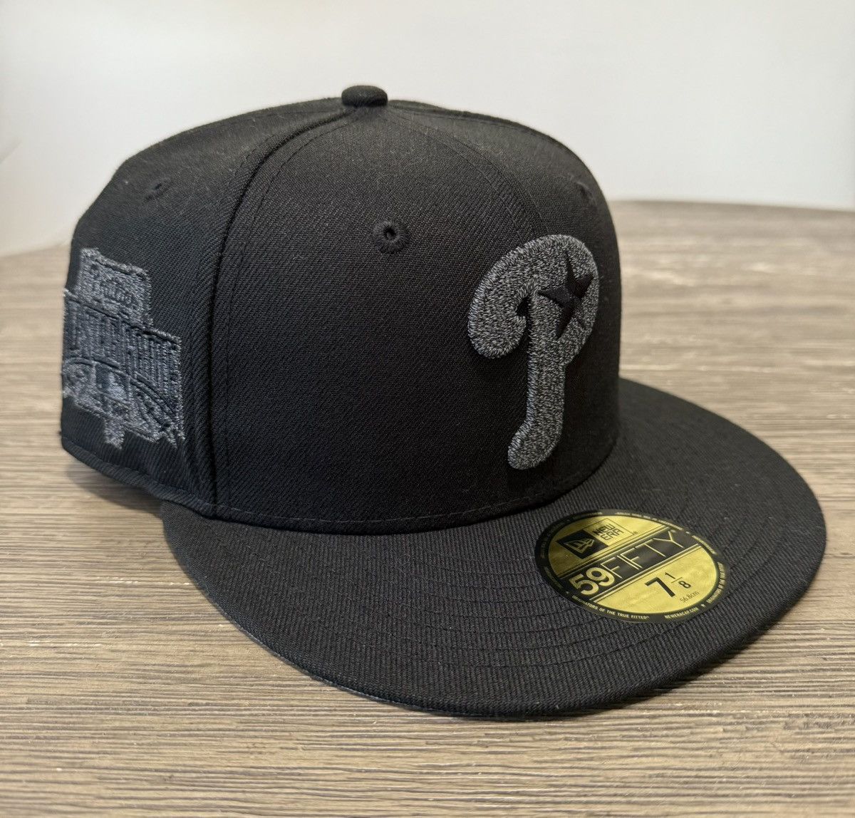 Hat Club × New Era Size 7 1/8 - Hat Club Exclusive Philadelphia Phillies Size ONE SIZE - 1 Thumbnail
