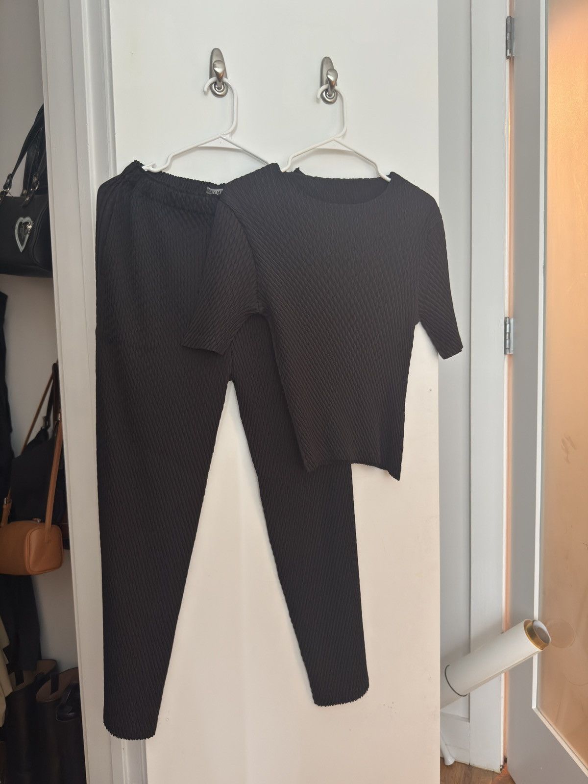 Issey Miyake Sleek Pleats Short Sleeve Top Size ONE SIZE - 4 Thumbnail
