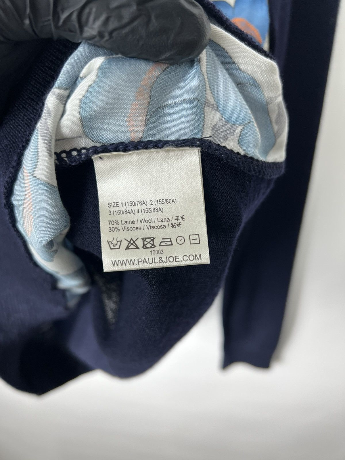 Paul & Joe Vintage luxury designer Paul & Joe Flowers Sweater Size 2 Size XS / US 0-2 / IT 36-38 - 5 Thumbnail