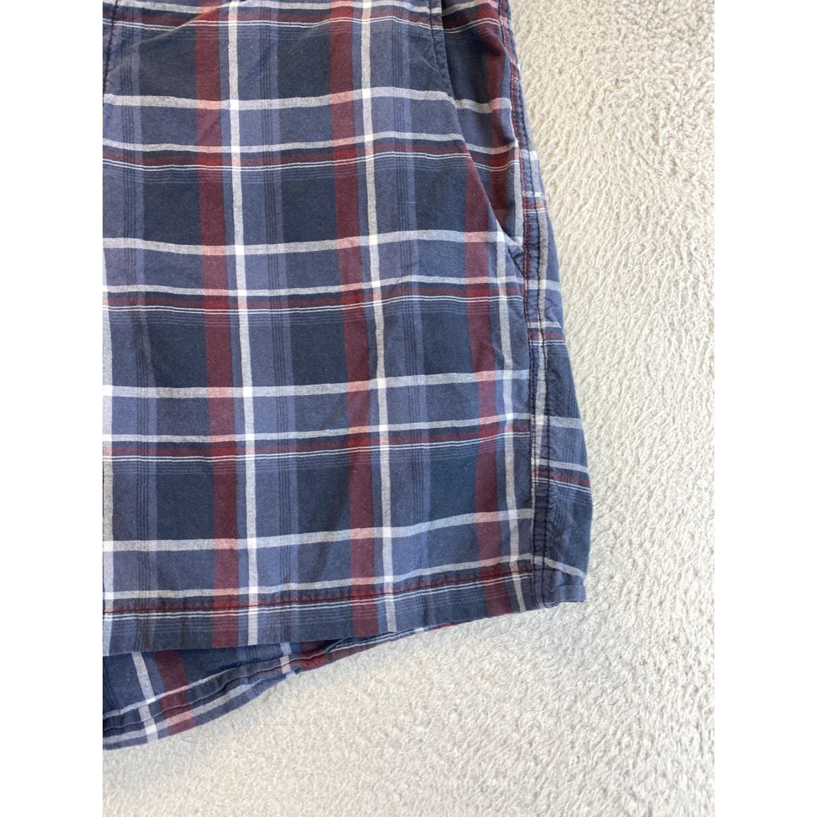 Club Room Club Room Golf Shorts Men's Size 38 Gray Black Red Plaid Casual Stretch Size US 38 / EU 54 - 2 Thumbnail